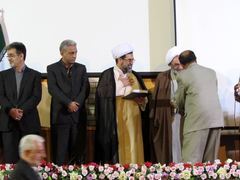 تجلیل از پیشکسوتان و خادمان قرآن کریم گیلان