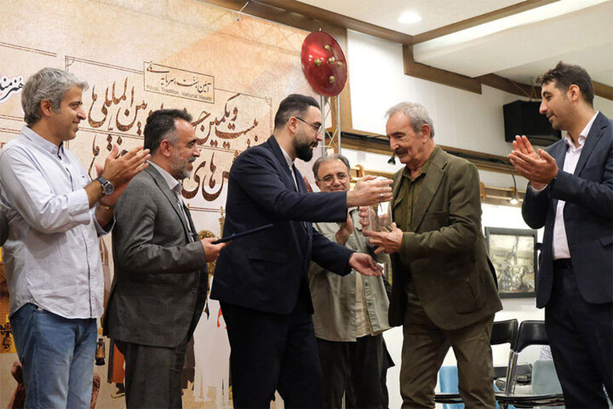 تجلیل از بیوک میرزایی