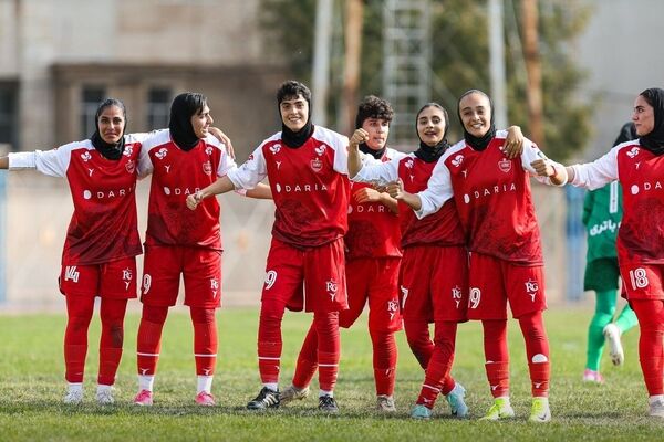 پرسپولیس با صدرنشینی به استقبال دربی فوتبال زنان می‌رود