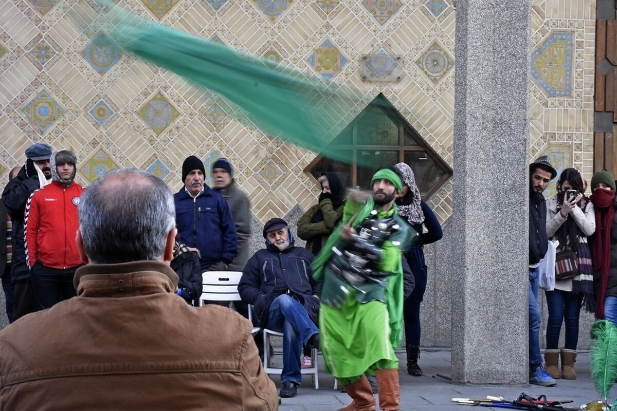 نمایش خیابانی