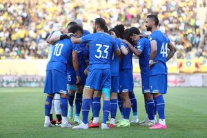  سیدورف با بازیکنان استقلال قبل از دیدار با صنعت نفت گفتگو کرد