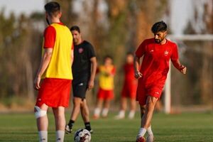 محمد عمری در پرسپولیس زیر نظر پزشکان تمرین اختصاصی کرد