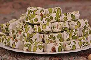 گز و شیرینی برای نوروز گران نمی‌شود