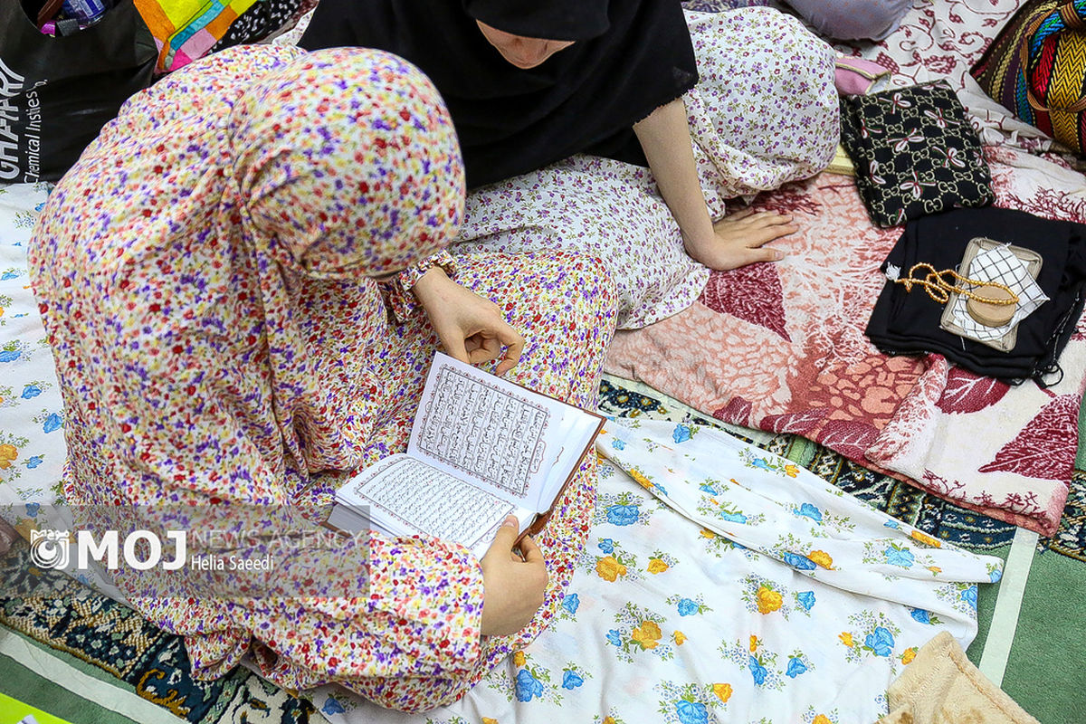 مراسم اعتکاف در دانشگاه امیرکبیر