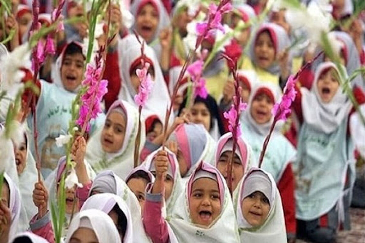 زنگ غنچه ها و شکوفه ها