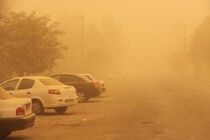 گرد و غبار همچنان در آسمان استان ادامه دارد