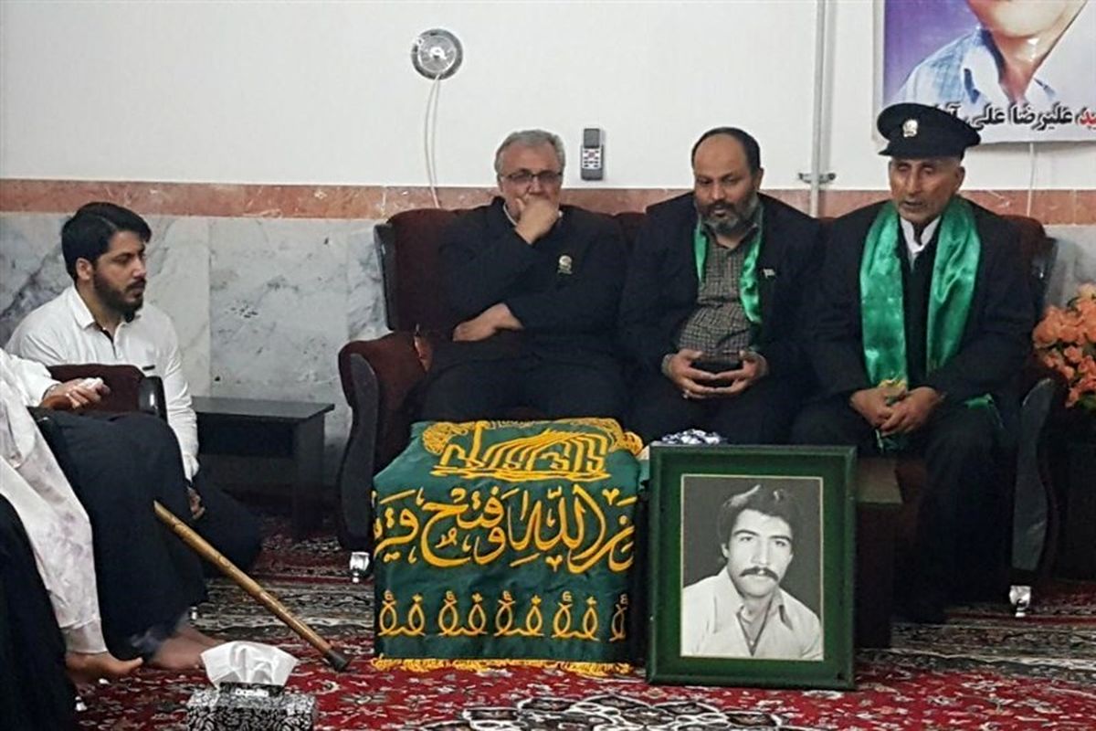 خادمان رضوی با خانواده شهدای مدافع حرم