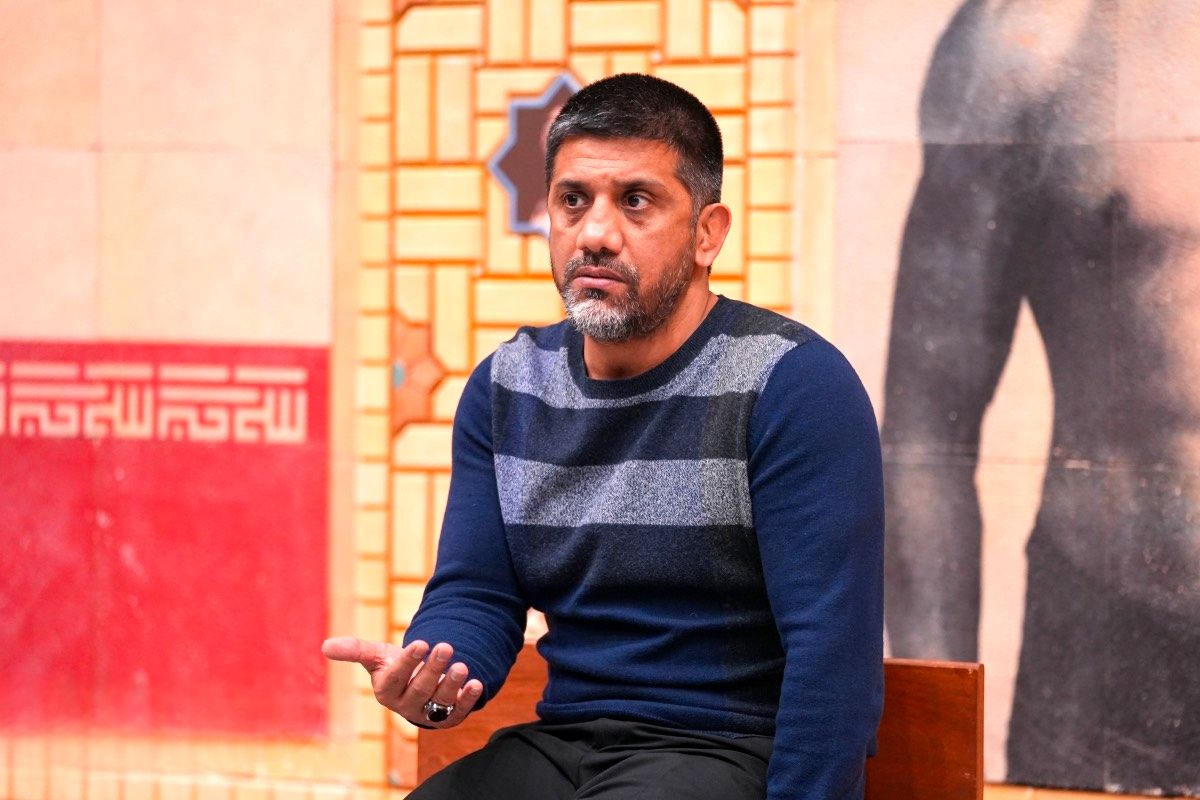 علیرضا+دبیر