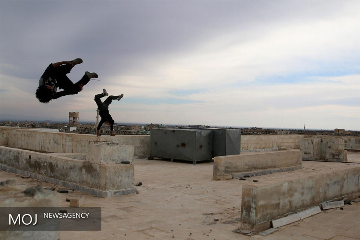 پارکور در میان ویرانه‌های موصل