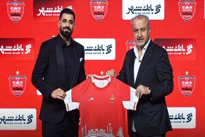 من اولین نفری بودم که برای تمدید با پرسپولیس به توافق رسیدم