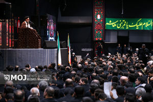 آخرین شب مراسم عزاداری حضرت اباعبدالله الحسین(ع) در جوار محل شهادت قائد شهید انقلاب اسلامی