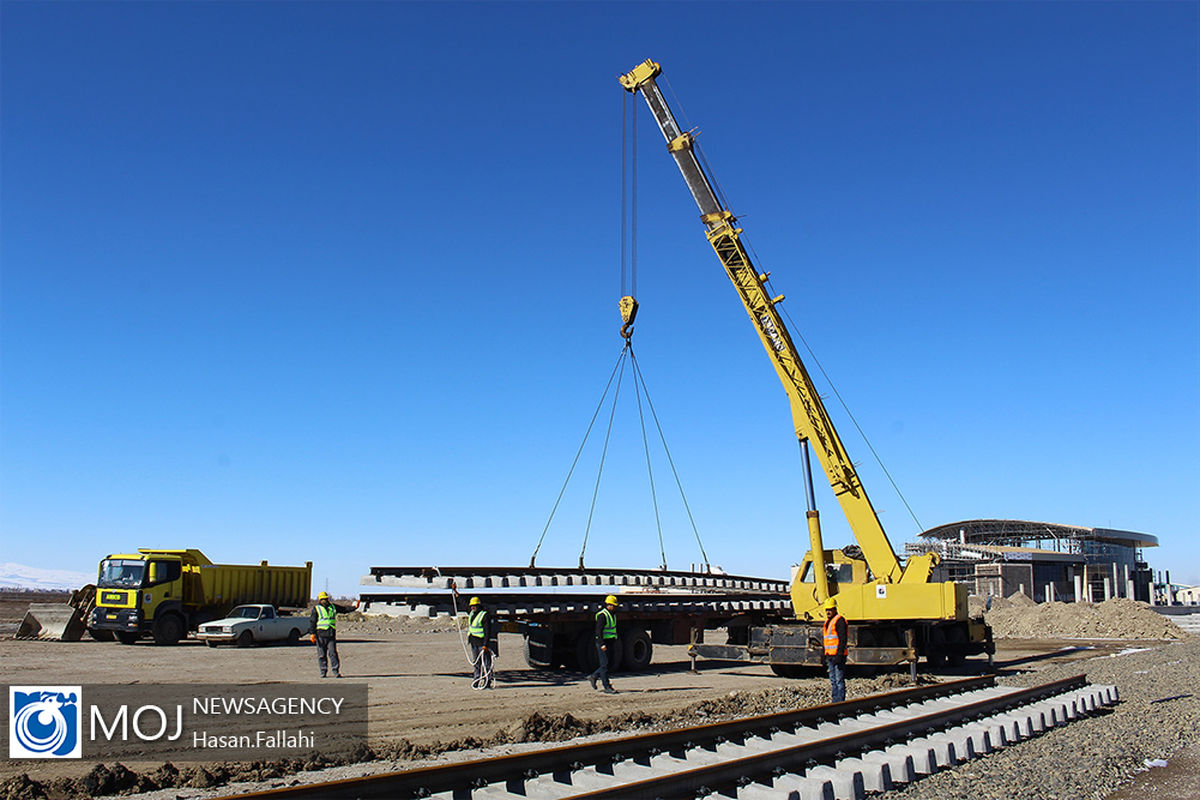 آغاز عملیات ریل گذاری راه آهن اردبیل - میانه