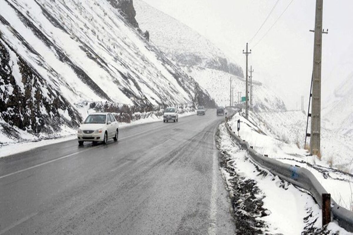 بارش برف و باران در جاده چالوس