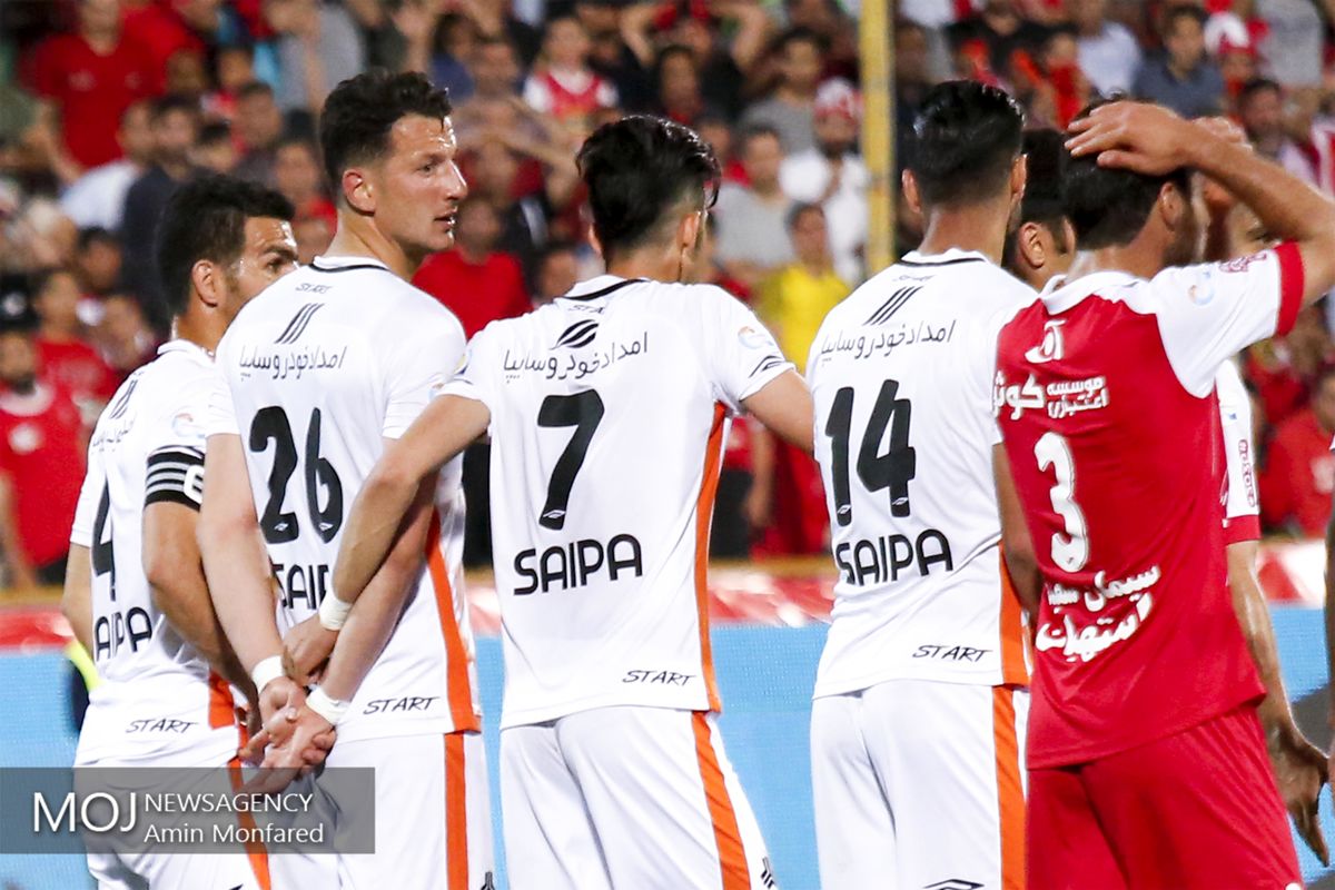 دیدار تیم های فوتبال پرسپولیس و سایپا