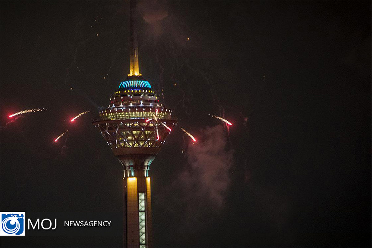 نور‌افشانی جشن پیروزی انقلاب اسلامی در برج میلاد (3) copy