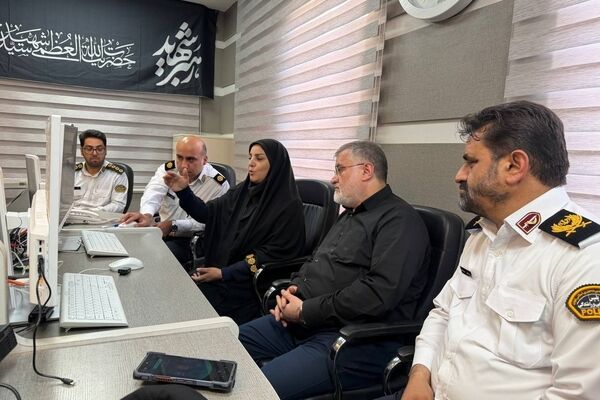پایش برخط ترافیک مراسم تشییع قائد شهید امت با حضور استاندار تهران در مرکز پلیس راهور