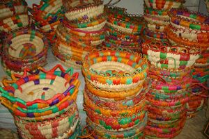 با صادرات چمدانی آمار دقیق و رسمی از صادرات صنایع دستی نداریم