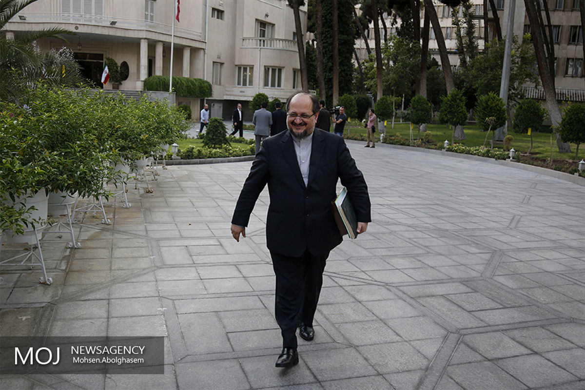 حاشیه اولین جلسه هیات دولت دوازدهم/محمد شریعتمداری وزیر کار