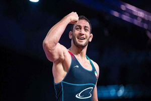 درخشش آذرپیرا در ریاض/سومین طلای ایران در کشتی آزاد بدست آمد