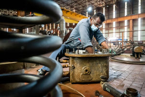 تعمیرات اساسی واحد ۳ نیروگاه بخار بندرعباس در حال انجام است