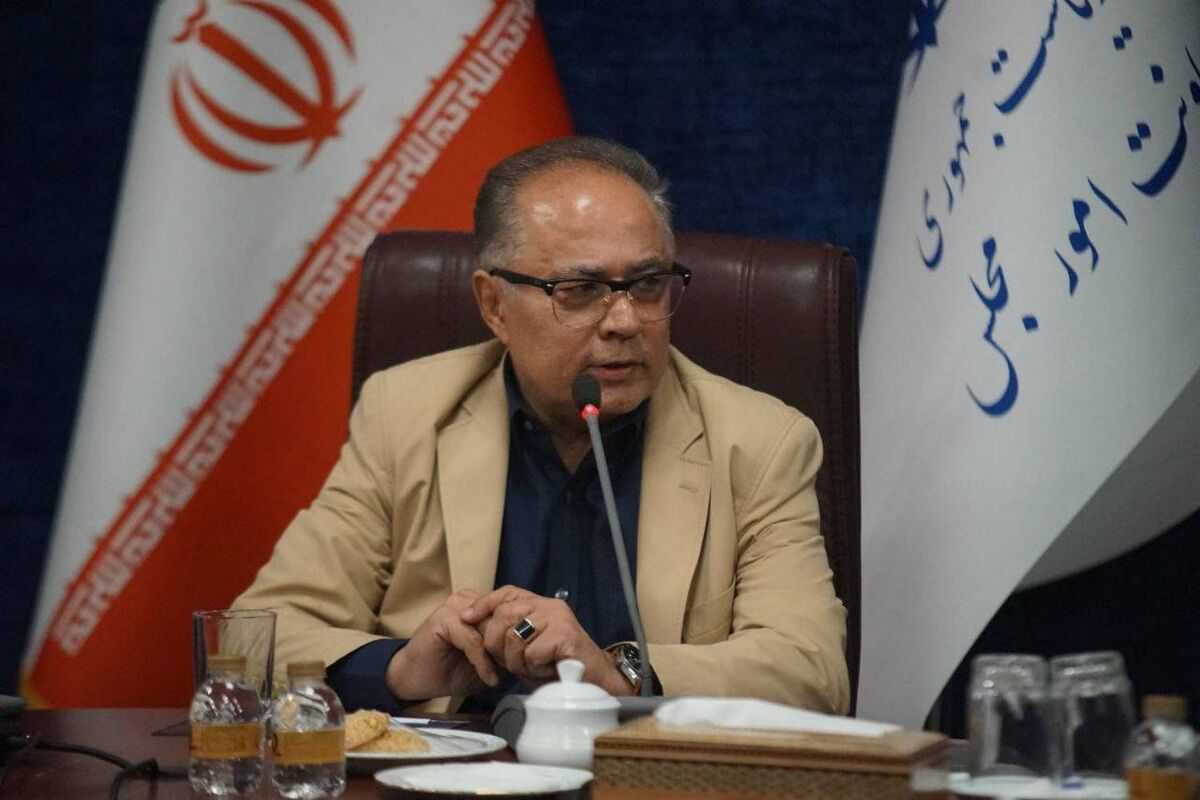 معاون پارلمانی رئیس جمهور