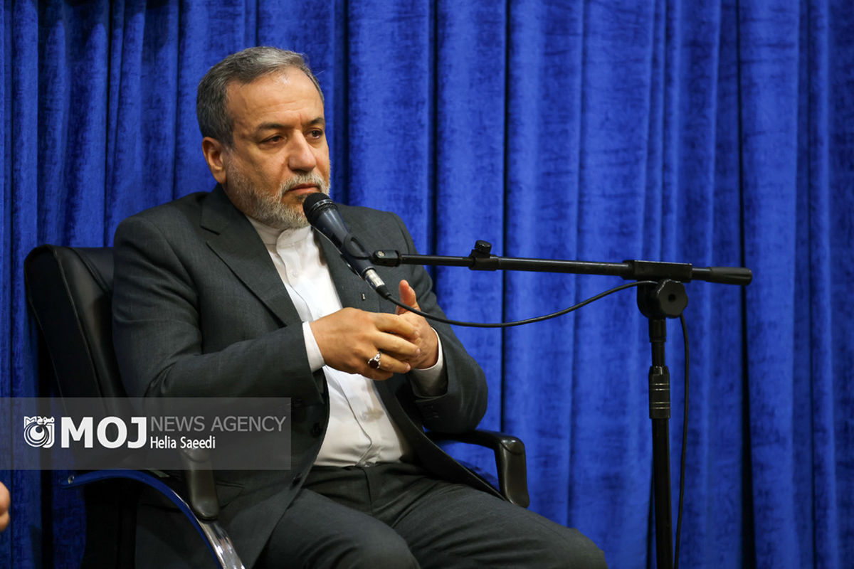 تجدید میثاق مسئولان وزارت خارجه با آرمان‌های امام خمینی(ره)