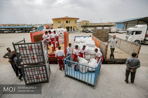 نخستین محموله زیستی و بهداشتی هلال‌احمر برای سیل‌زدگان ارسال شد