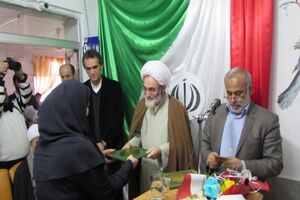 به بخش معنوی سالمندان توجه شود/ پرستاری یعنی زندگی به مانند فرشتگان