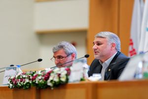 عزم بانک ها برای تغییر ریل‌گذاری شبکه‌ بانکی در پشتیبانی از اقتصاد مقاومتی ضروری است