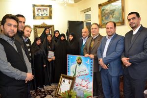 پیروزی انقلاب حاصل یک قرن مبارزه ملت ایران بود