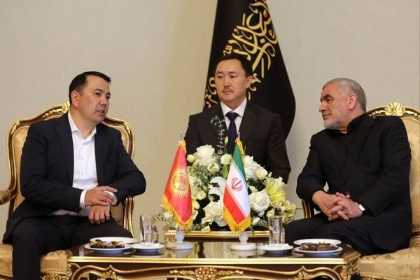 علی نیکزاد در دیدار با رئیس مجلس قرقیزستان؛ مواضع دوستان خود را فراموش نمی کنیم