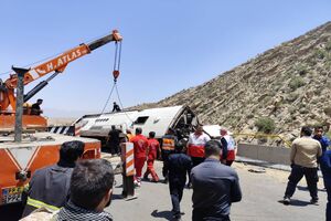 آخرین وضعیت درمانی مصدومان واژگونی اتوبوس محور فیروزآباد-کوار
