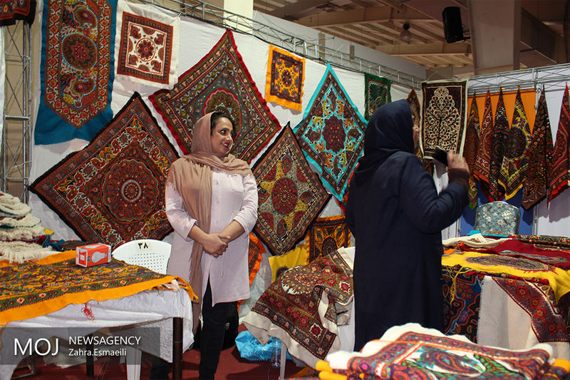 اصل صنایع دستی استان یزد از پارچه و لباس است