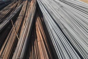 معرفی واحد صنفی متخلف به تعزیرات حکومتی اردبیل به دلیل کم‌فروشی ۲۴ تن میلگرد