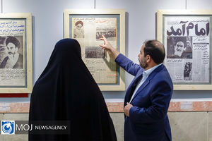نمایشگاه قاب انقلاب در نکا آغاز به کار کرد