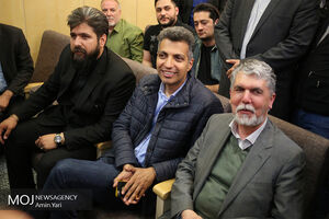 یادبود جمشید مشایخی