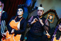  «مغازه خودکشی»  به روی صحنه می‌رود 