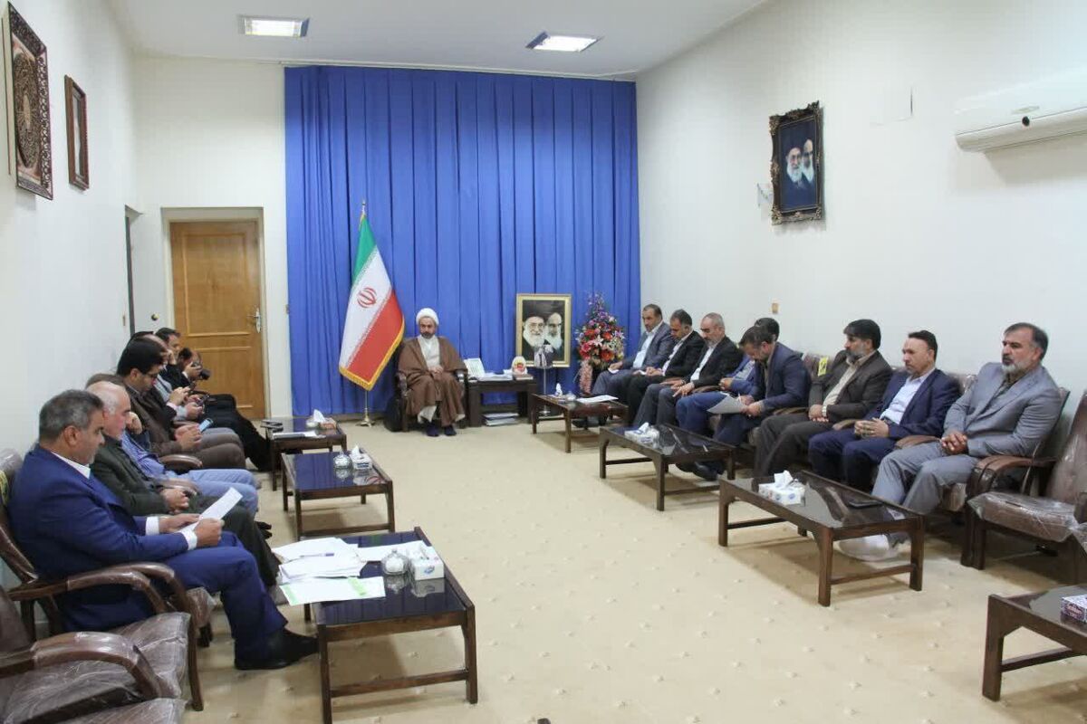 استاندار.