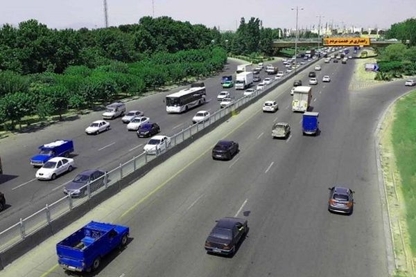 ترافیک سنگین در برخی از محورهای مواصلاتی منتهی به تهران