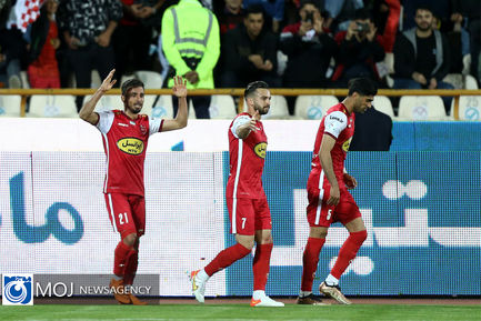 دیدار تیم های فوتبال پرسپولیس و ملوان