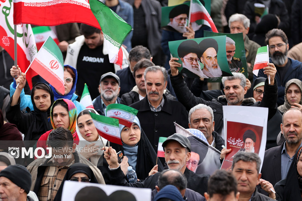 سخنرانی رییس جمهوری در جمع راهپیمایان ۲۲ بهمن