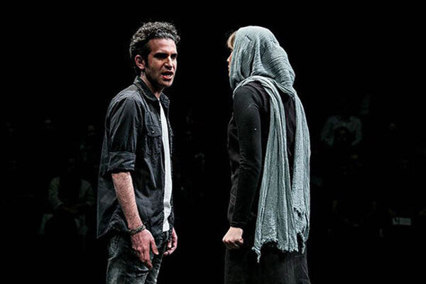 «مرگ هوتن» روی صحنه می‌رود