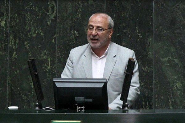 تصویب CFT به معنی از بین رفتن عزت و استقلال ایران است/ برخی برای تصویب CFT سر و دست می شکنند