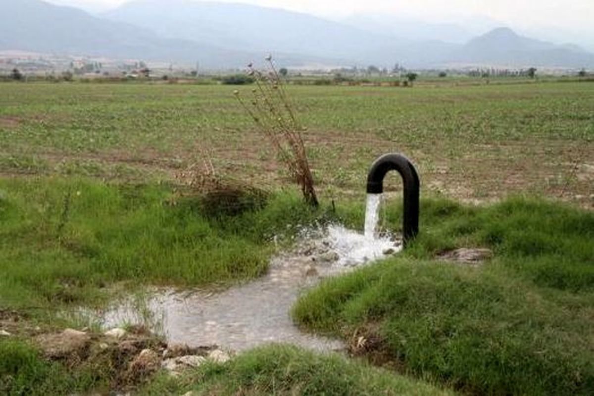 برداشت آب از زاینده رود