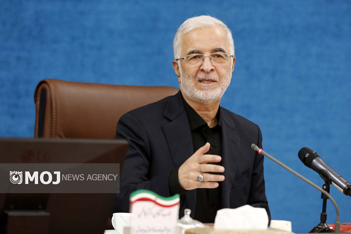 اسکندر مومنی - وزیر کشور دکتر