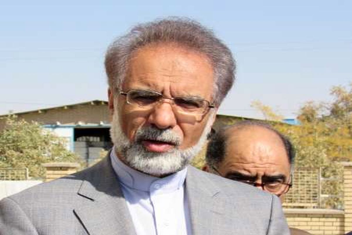 معاون وزیر صنعت ، معدن و تجارت 