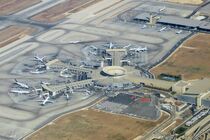 موج لغو پروازها به تل‌آویو ادامه دارد