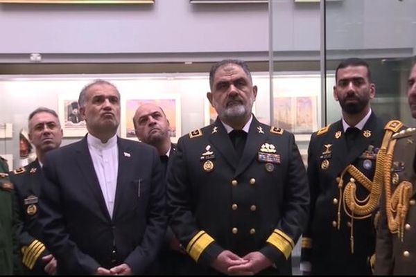 فرمانده نیروی دریایی از موزه دریایی ارتش روسیه بازدید کرد