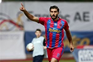 بهترین مهاجم پانیونیوس به آ. ا. ک پیوست