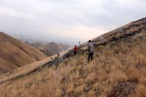 محیط‌بانان آتش را در مراتع آتمیان مهار کردند